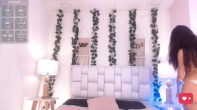 Coralgh  online show from 09/15/25, 12:27