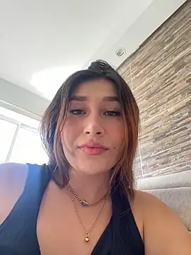 Isa Villamarin online show from 10/16/25, 02:40