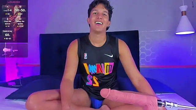 Leo Savage  online show from 09/27/25, 04:17