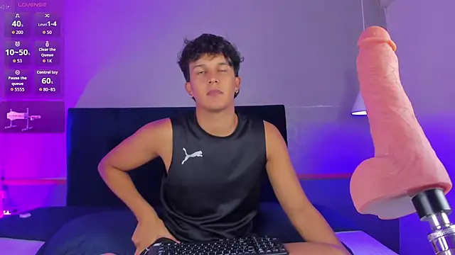 Leo Savage  online show from 10/01/25, 04:07