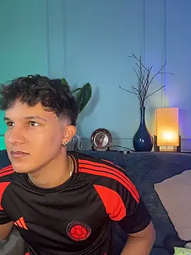 Leo Savage  online show from 03/28/26, 03:50