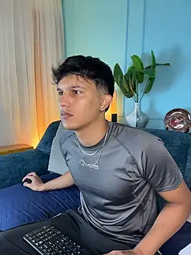 Leo Savage  online show from 04/01/26, 04:02