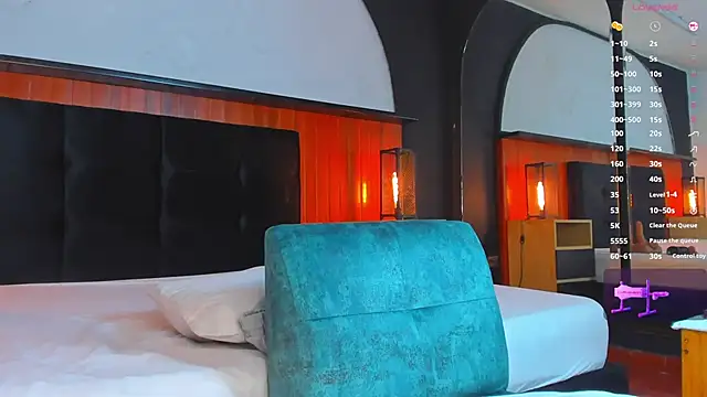 Leo Savage  online show from 04/22/26, 04:15