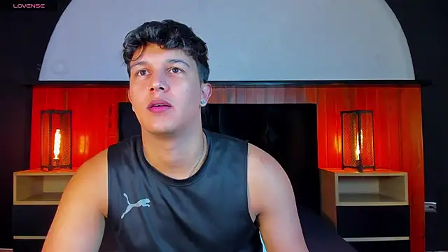 Leo Savage  online show from 06/06/26, 04:17
