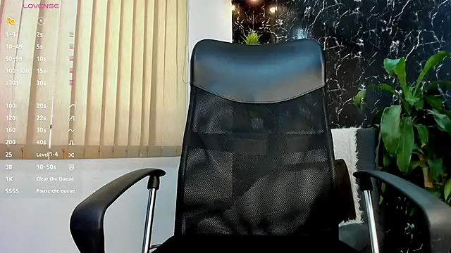 Alexander ferre online show from 10/05/25, 01:20