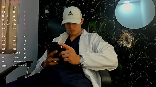 Alexander ferre online show from 10/09/25, 04:27