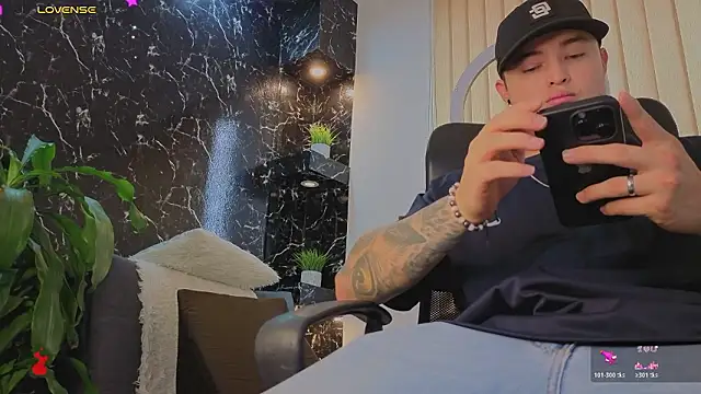 Alexander ferre online show from 01/19/26, 01:15