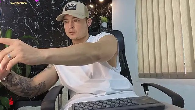 Alexander ferre online show from 02/10/26, 01:26