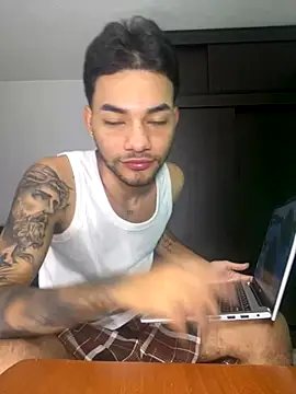 Snapshot of calvin_parker chatting on 09/30/25, 04:45 calvin parker online show from 09/30/25, 04:45