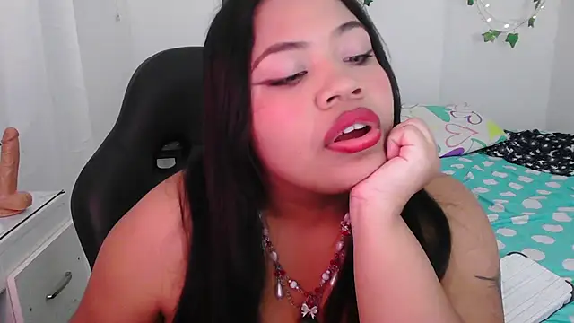 Snapshot of Juicy_elenxx chatting on 07/05/26, 11:23 Juicy elenxx online show from 07/05/26, 11:23