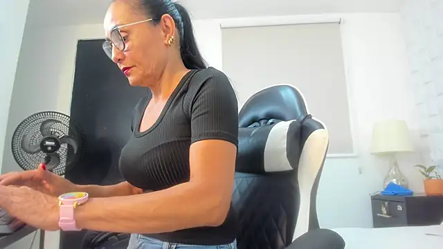 Snapshot of yulitza1025 chatting on 03/09/26, 12:20 yulitza1025 online show from 03/09/26, 12:20