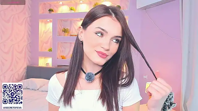 Snapshot of TeriRipka chatting on 12/18/25, 07:09 TeriRipka online show from 12/18/25, 07:09