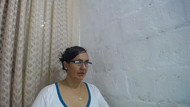 gabbyparker  online show from 04/22/26, 09:44