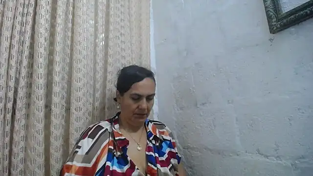 Snapshot of gabbyparker_ chatting on 05/11/26, 09:04 gabbyparker online show from 05/11/26, 09:04