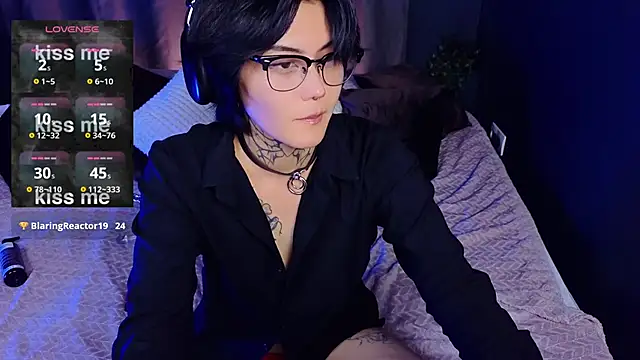 GothXRaven online show from 10/03/25, 04:04