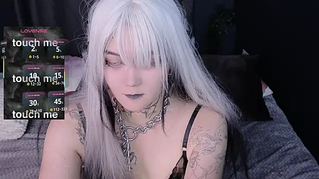 GothXRaven online show from 10/19/25, 05:13