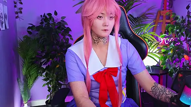 GothXRaven online show from 11/28/25, 04:09