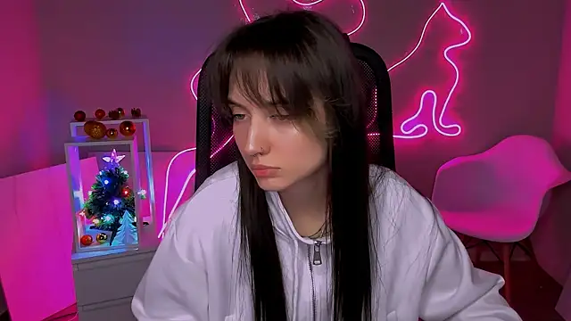 Snapshot of olivianorton chatting on 01/11/26, 02:22 olivianorton online show from 01/11/26, 02:22