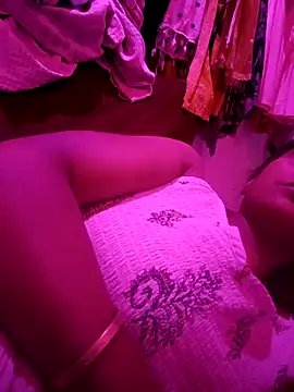 hotshreya69 online show from 10/03/25, 12:35
