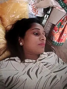 hotshreya69 online show from 10/17/25, 08:39