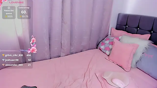 angel09 a  online show from 06/03/26, 02:33