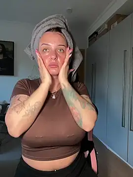 OliviaaFischer online show from 02/25/26, 04:38