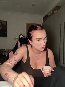 OliviaaFischer online show from 03/25/26, 07:09