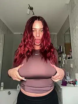 Snapshot of OliviaaFischer chatting on 05/03/26, 05:19 OliviaaFischer online show from 05/03/26, 05:19