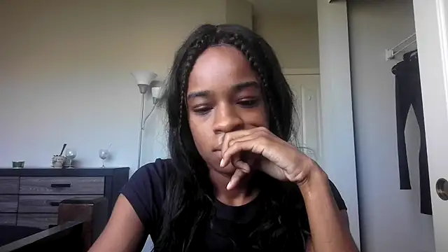 Snapshot of Marlowlovee chatting on 09/14/25, 05:01 Marlowlovee online show from 09/14/25, 05:01