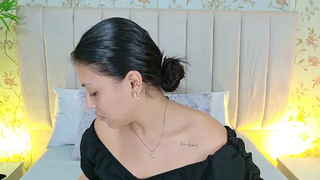 Snapshot of Lexxi_gb chatting on 05/05/26, 08:39 Lexxi gb online show from 05/05/26, 08:39