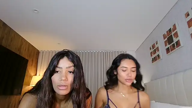 Sarajames online show from 04/19/26, 12:59