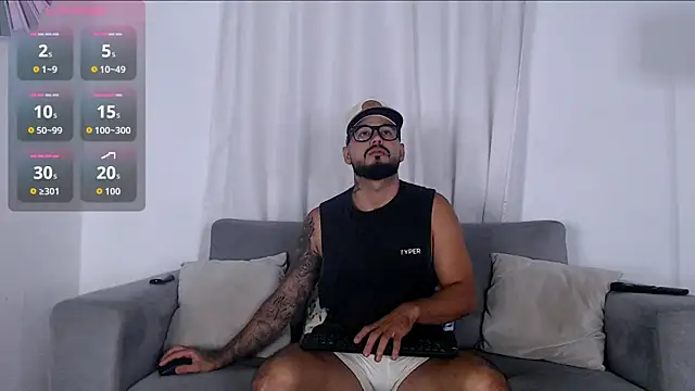 Snapshot of Eric_Evans1 chatting on 10/22/25, 02:56 Eric Evans1 online show from 10/22/25, 02:56