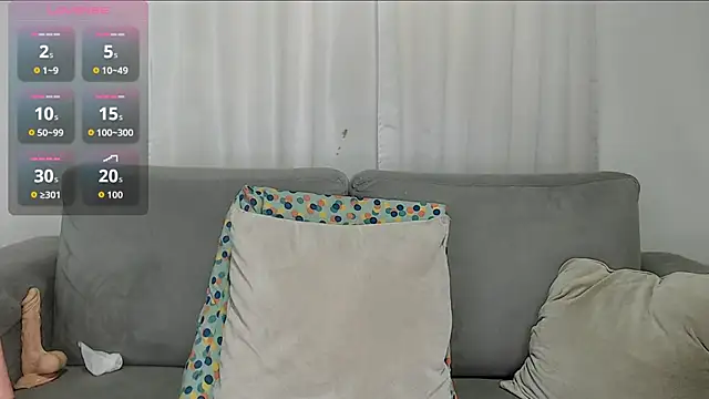 Snapshot of carolinefantasy_ chatting on 10/13/25, 06:19 carolinefantasy  online show from 10/13/25, 06:19