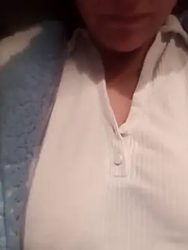 Cassandrina1 online show from 10/25/25, 04:20