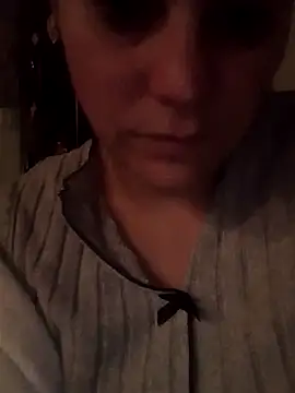 Cassandrina1 online show from 11/11/25, 04:45