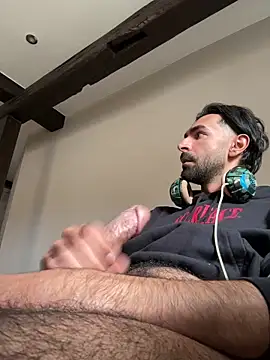 Snapshot of SergioGarcia93 chatting on 10/19/25, 11:22 SergioGarcia93 online show from 10/19/25, 11:22