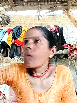 Snapshot of Suhana_pandit chatting on 09/10/25, 10:15 Suhana pandit online show from 09/10/25, 10:15