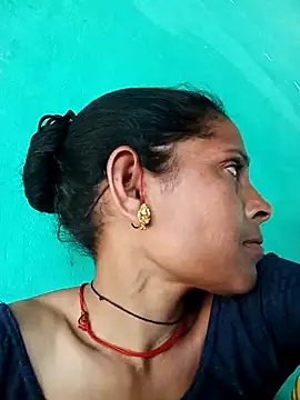 Snapshot of Suhana_pandit chatting on 09/13/25, 09:53 Suhana pandit online show from 09/13/25, 09:53