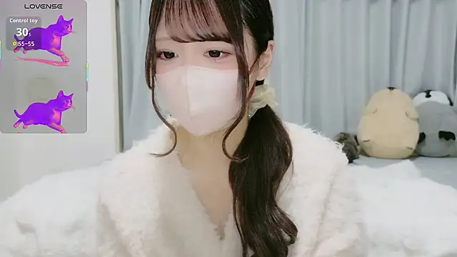 Snapshot of neko_ha_chan chatting on 12/19/25, 10:33 neko ha chan online show from 12/19/25, 10:33