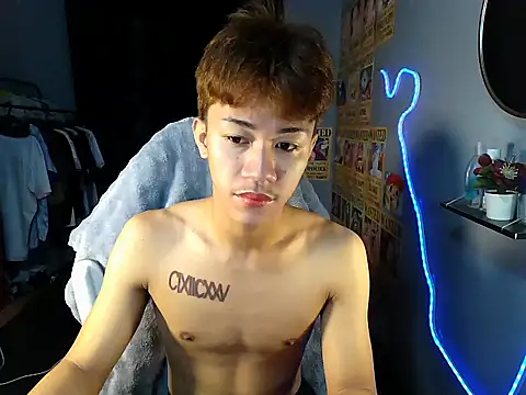 Snapshot of naughtyboyloy_0 chatting on 06/23/26, 01:03 naughtyboyloy 0 online show from 06/23/26, 01:03