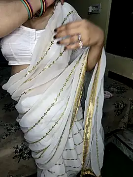 PRIYA 22 online show from 09/15/25, 04:07