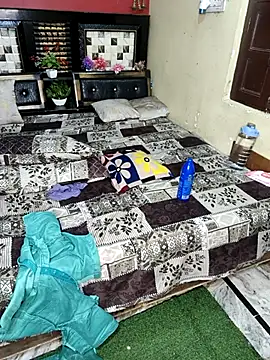 PRIYA 22 online show from 10/03/25, 02:19