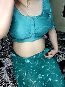 PRIYA 22 online show from 10/21/25, 12:39