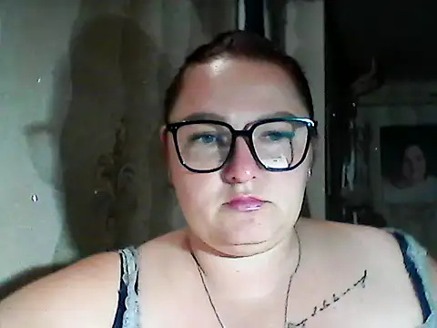 Snapshot of AngelQSky chatting on 09/30/25, 04:12 AngelQSky online show from 09/30/25, 04:12