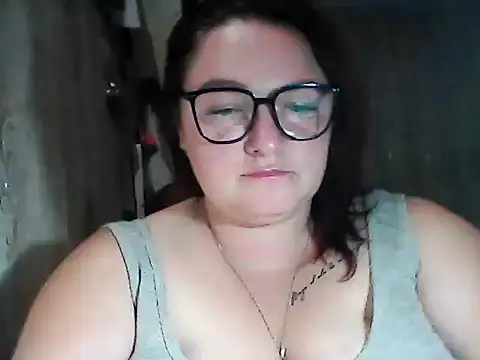 Snapshot of AngelQSky chatting on 10/31/25, 07:48 AngelQSky online show from 10/31/25, 07:48