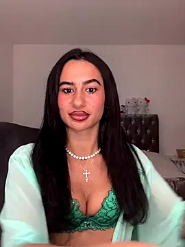 itsyourgirltee online show from 10/30/25, 11:27