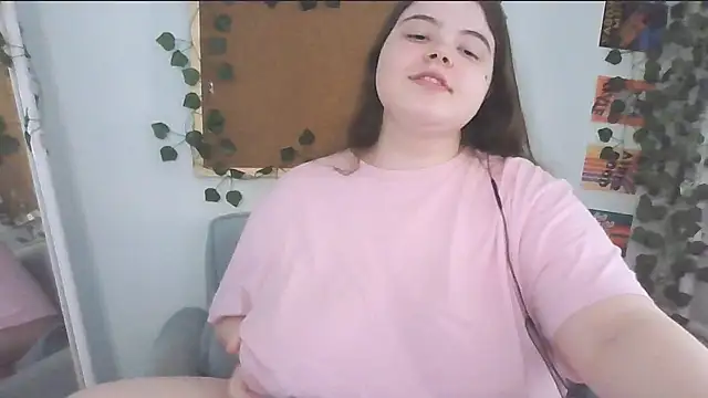 Snapshot of brattyprincessemma chatting on 10/17/25, 09:56 brattyprincessemma online show from 10/17/25, 09:56