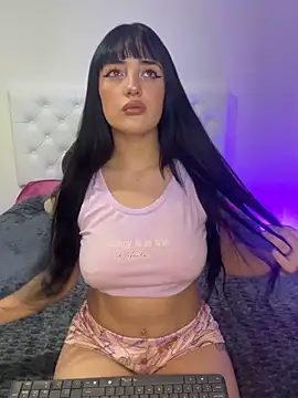 Snapshot of kylie444_ chatting on 09/09/25, 11:37 kylie444  online show from 09/09/25, 11:37