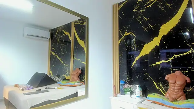 AdrianaVegga online show from 02/11/26, 03:11