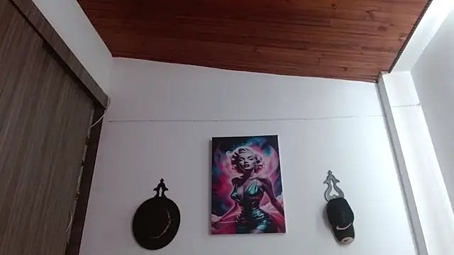 Crystal Star  online show from 04/10/26, 01:49